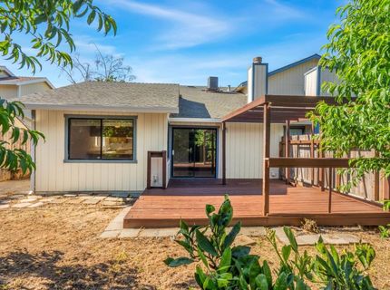 9334 Aizenberg Cir, Elk Grove, CA 95624 Photo