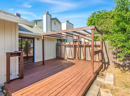 9334 Aizenberg Cir, Elk Grove, CA 95624 Photo