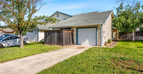 9334 Aizenberg Cir, Elk Grove, CA 95624 Photo