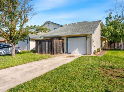 9334 Aizenberg Cir, Elk Grove, CA 95624 Photo