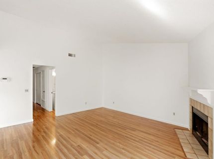 9334 Aizenberg Cir, Elk Grove, CA 95624 Photo