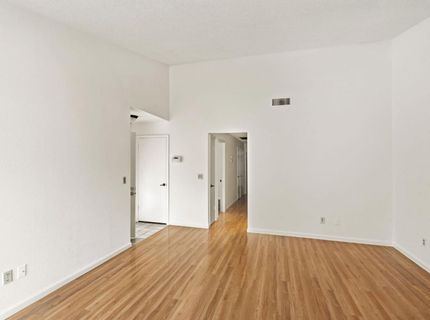 9334 Aizenberg Cir, Elk Grove, CA 95624 Photo