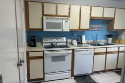 320-e Myrtle Greens Dr.  photo 4