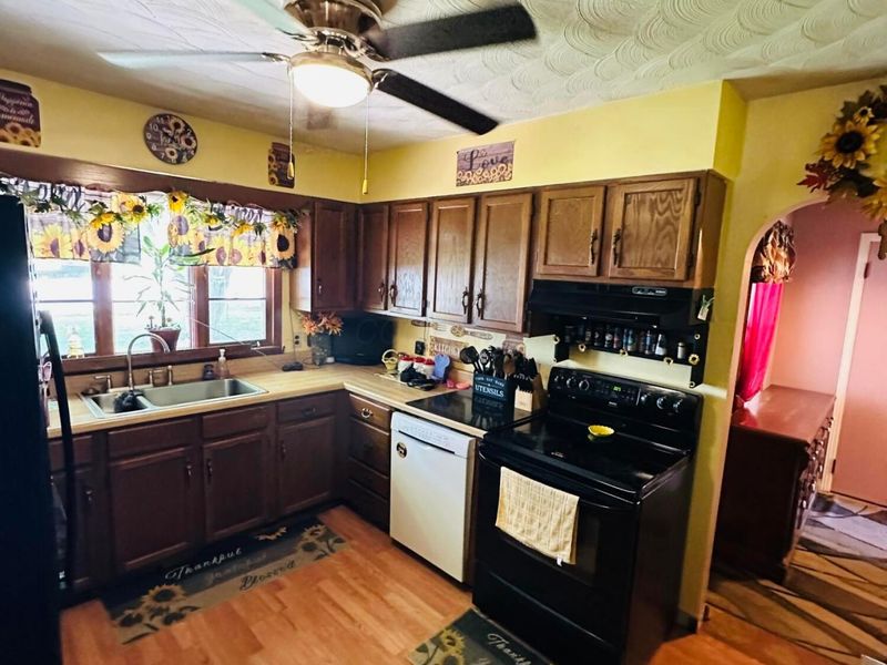 23 State Street , Jeffersonville, OH 43128 Photo 10