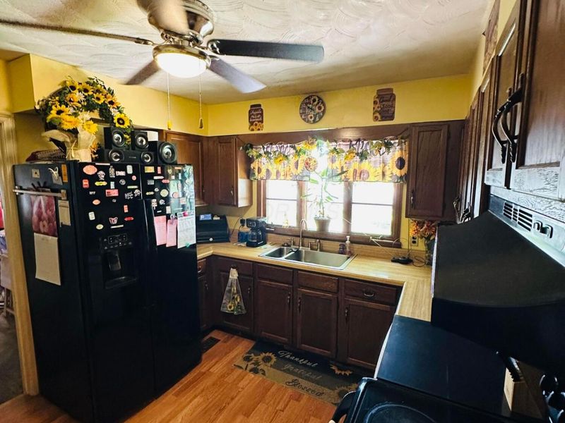 23 State Street , Jeffersonville, OH 43128 Photo 9