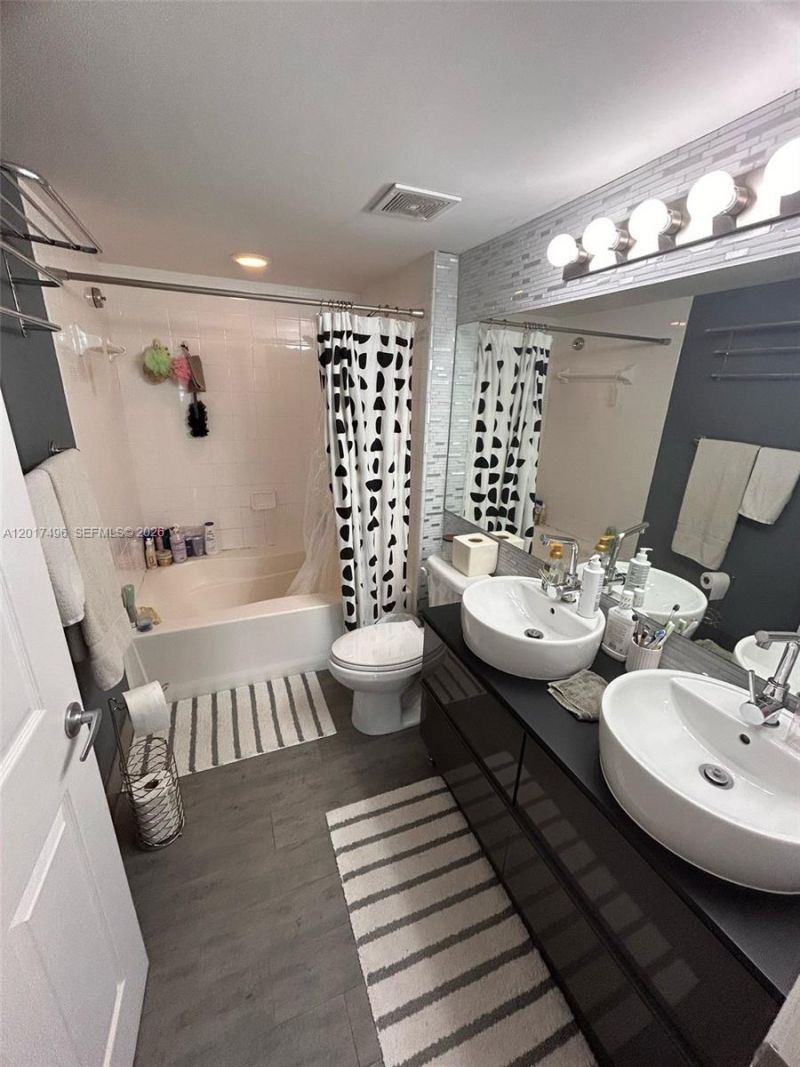 Please Call For Address, Unit 2504, Miami, FL 33131 Photo