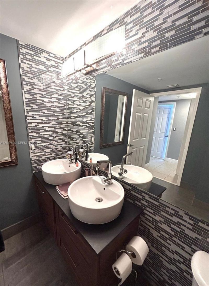 Please Call For Address, Unit 2504, Miami, FL 33131 Photo