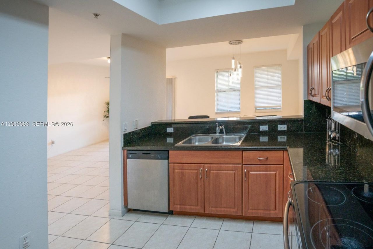 11403 NW 89th St , Unit 110, Doral, FL 33178 Photo