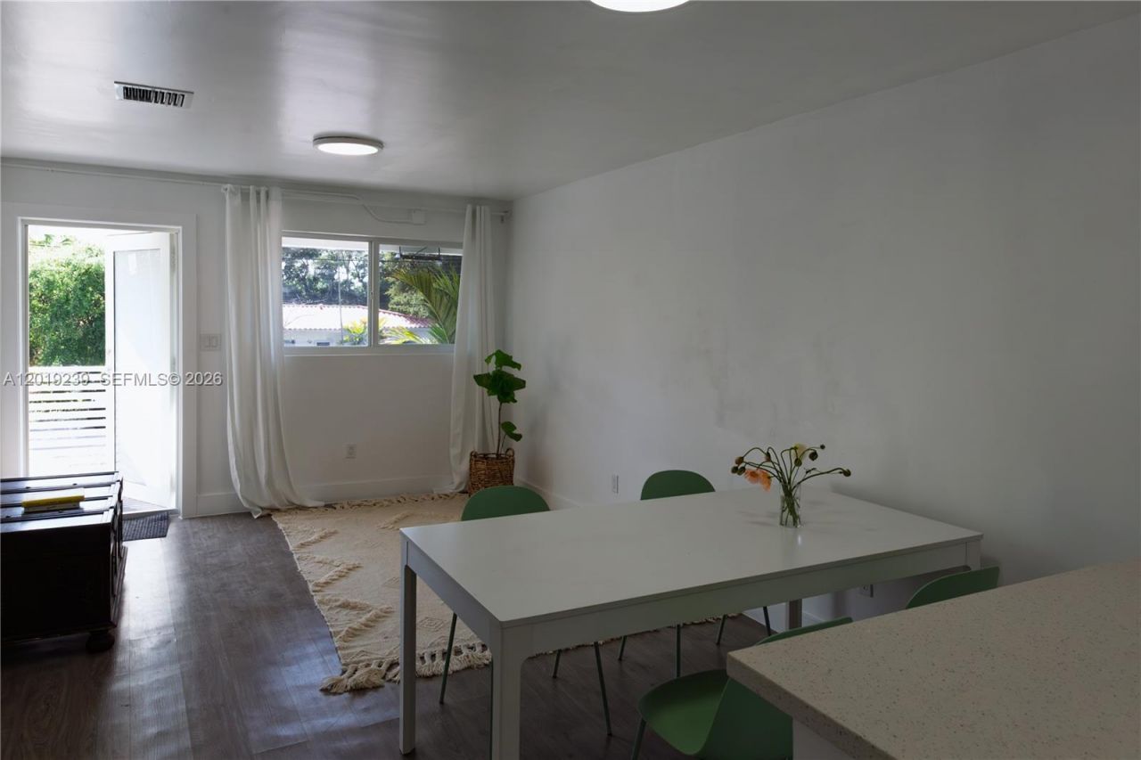 6863 NW 2nd Ave, Unit 4, Miami, FL 33150 Photo