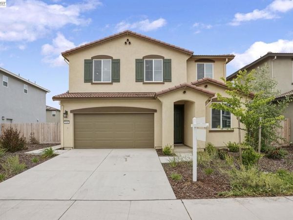 3046 Tinsley St, Manteca, CA 95337