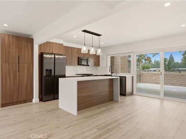 725 Palomares, San Dimas, CA 91773