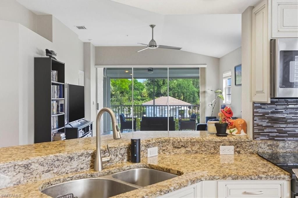 6829 Satinleaf Rd S, Unit 204, Naples, FL 34109 Photo