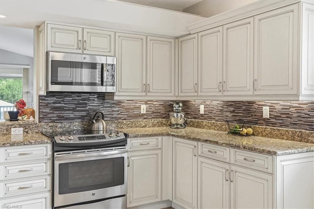 6829 Satinleaf Rd S, Unit 204, Naples, FL 34109 Photo