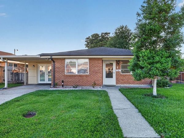 568 ST. ANN Street , Marrero, LA 70072