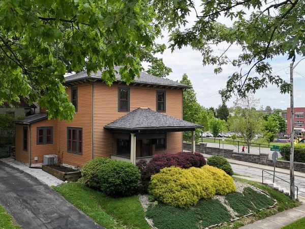 702 W 7th Street, Bloomington, IN 47404