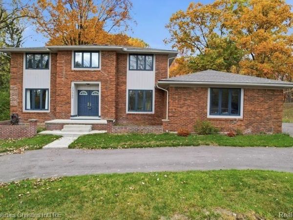 23460 Coventry Woods Lane, Southfield, MI 48034