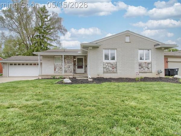 30256 Brookview Drive, Livonia, MI 48152