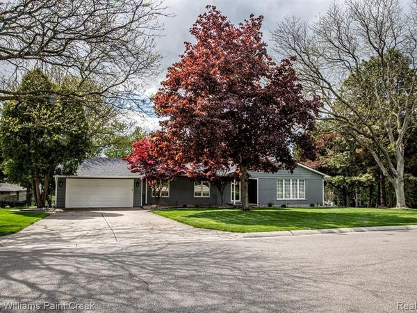 939 Biggers Court, Rochester Hills, MI 48309