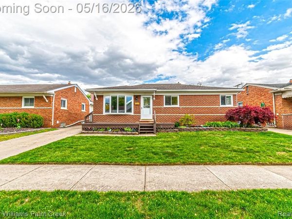 29652 Sherry Avenue, Madison Heights, MI 48071