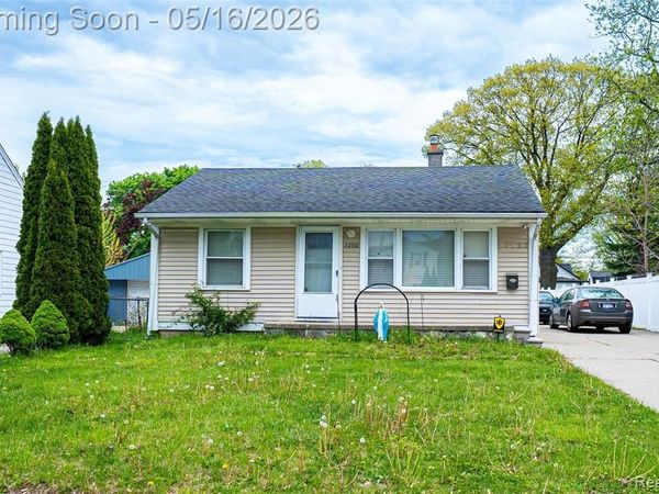 26536 Palmer Boulevard, Madison Heights, MI 48071