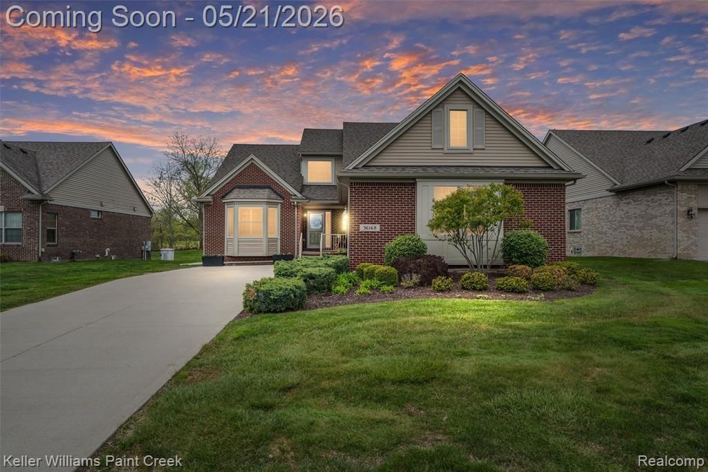 36168 Fairway Drive, Livonia, MI 48152 Main Photo