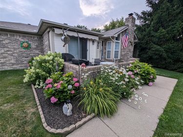 18397 Pleasant Valley Drive, Macomb Twp, MI 48044