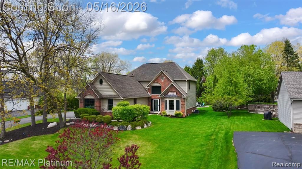 5043 Oak Bluff Court, Genoa Township, MI 48843 Main Photo