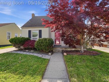 22413 Cushing Avenue, Eastpointe, MI 48021
