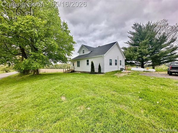 5435 Byron Road, Howell Twp, MI 48855