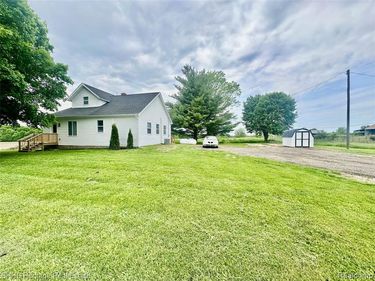5435 Byron Road, Howell Twp, MI 48855