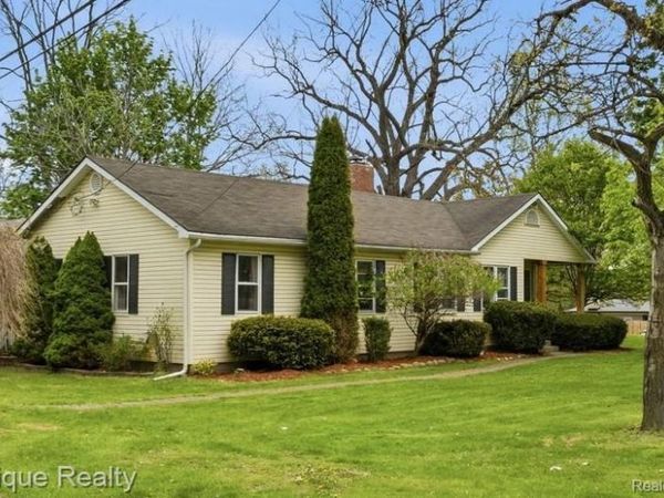 2371 32 Mile Road, Bruce Twp, MI 48065