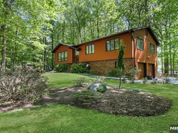 17 Wescott Street, OLD TAPPAN, NJ 07675