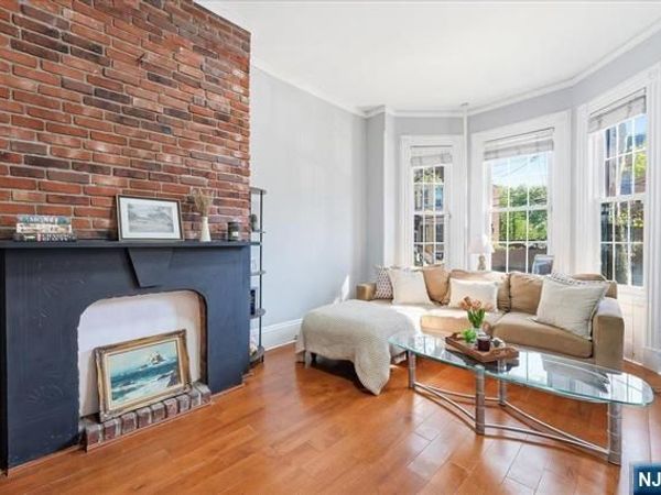20 Fleet Street, JERSEY CITY, NJ 07306