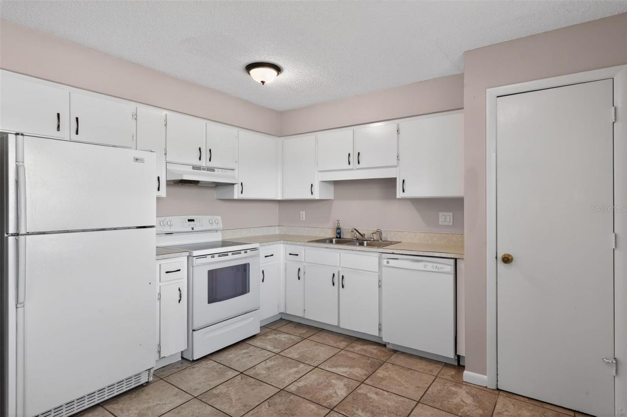 6213 Candler Terrace , Sebring, FL 33876 Photo
