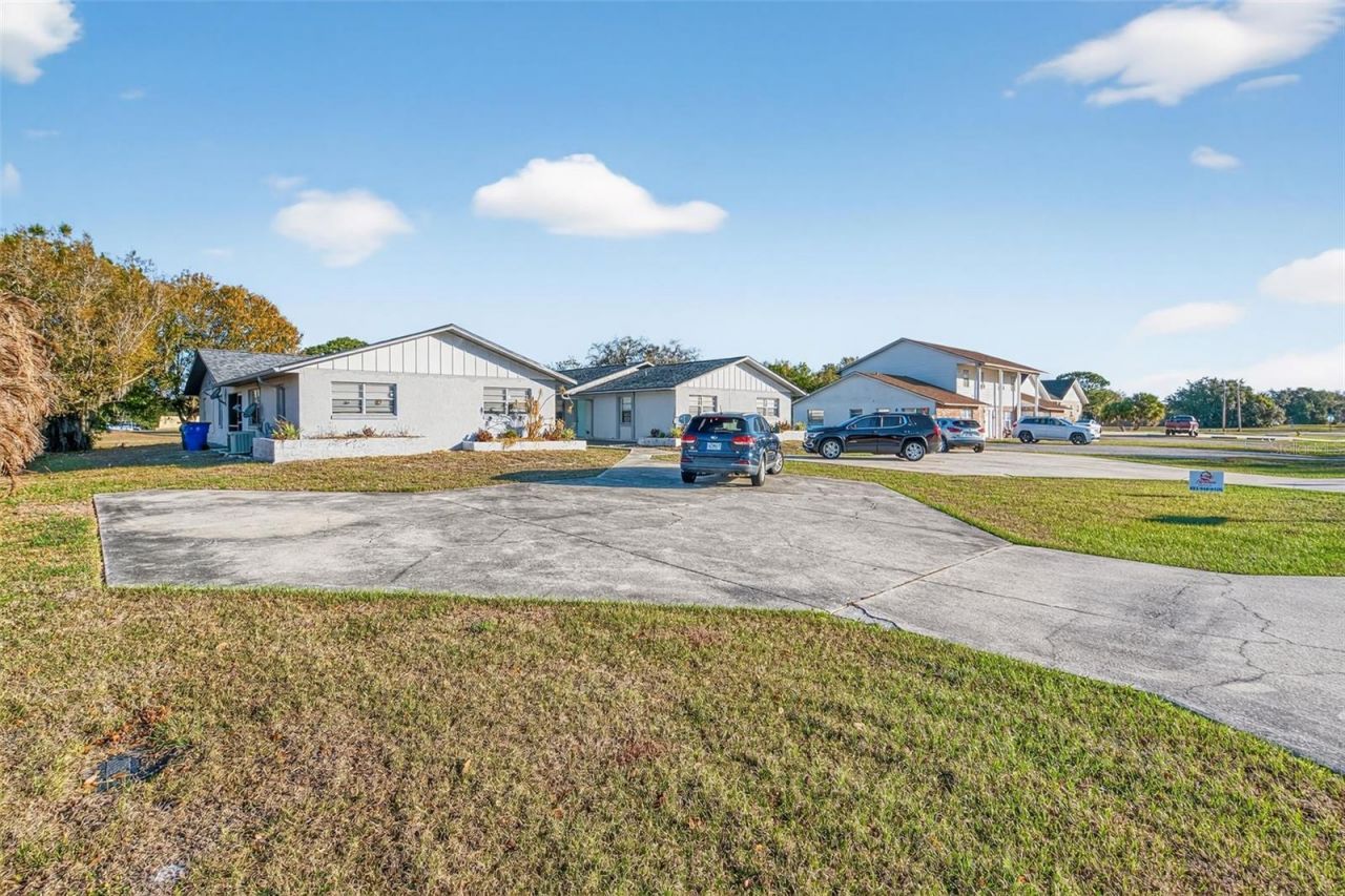 6213 Candler Terrace , Sebring, FL 33876 Photo