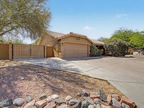 15207 E SHOOT OUT Plaza, Fountain Hills, AZ 85268