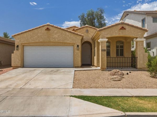 1570 S CHAPARRAL Boulevard, Gilbert, AZ 85296