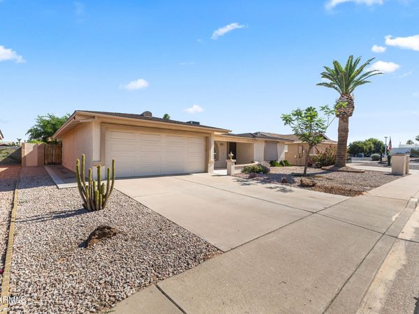 4256 E DOLPHIN Avenue, Mesa, AZ 85206