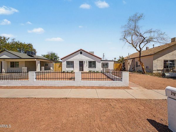 2912 E MONROE Street E, Phoenix, AZ 85034
