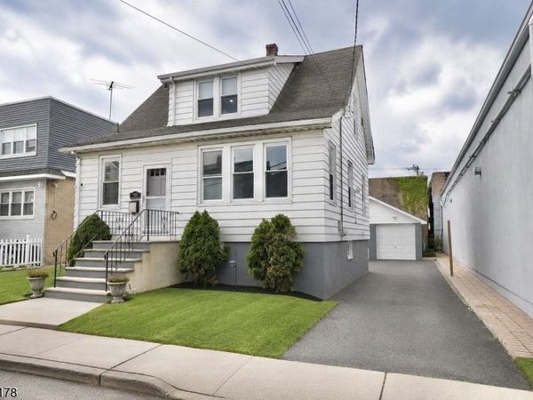 58 Sidney St, Lodi, NJ 07644