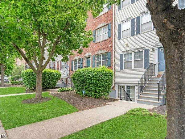 151 W Market St, Newark, NJ 07103
