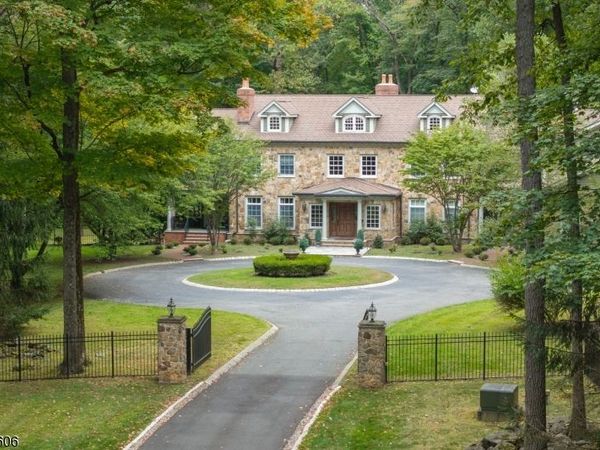 5 Burnett Rd, Mendham, NJ 07945