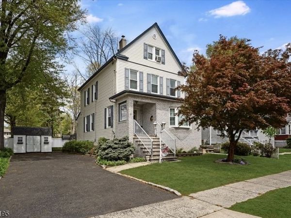 21 W Grant Ave, Roselle Park, NJ 07204