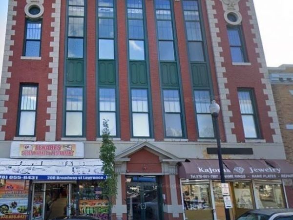 204 Broadway, Unit 204, Lawrence, MA 01840
