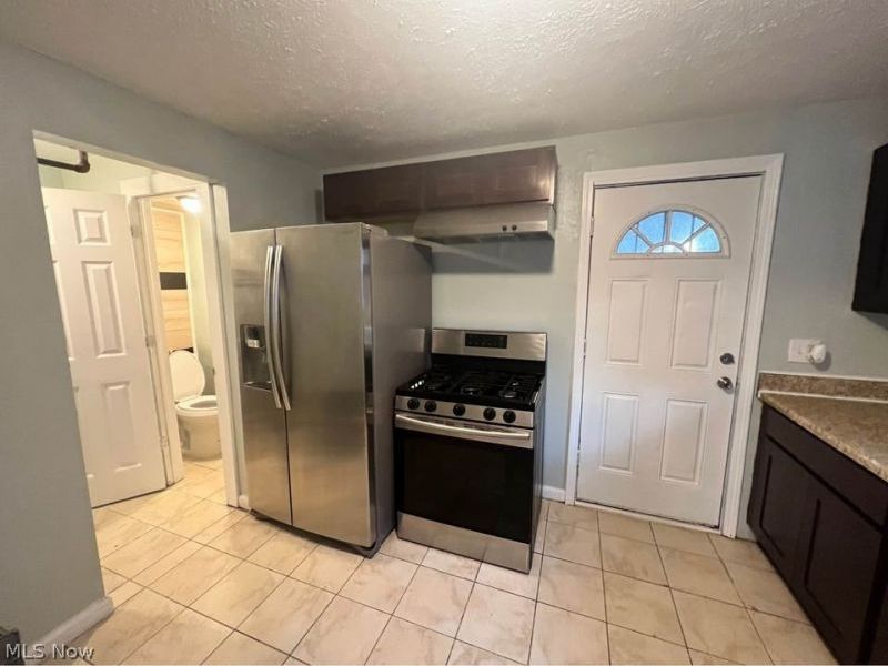 23755 Banbury Circle, Warrensville Heights, OH 44128 Photo 10