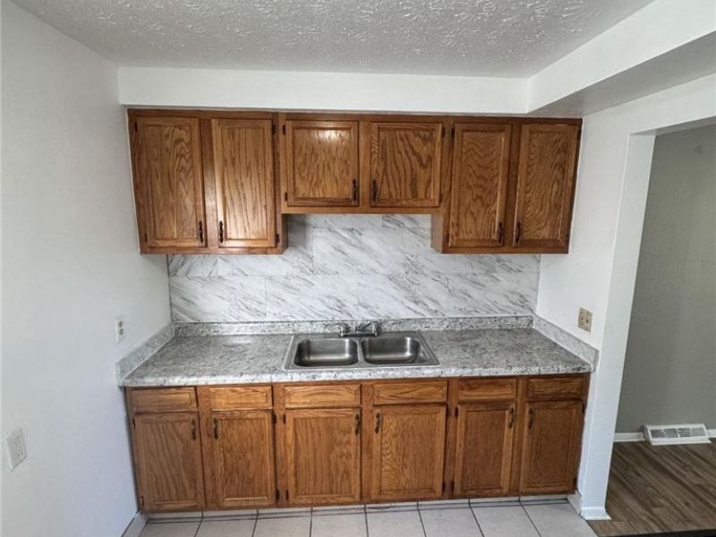 23755 Banbury Circle, Warrensville Heights, OH 44128 Photo 23
