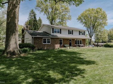 136 Blue Hill Lane, Fairlawn, OH 44333