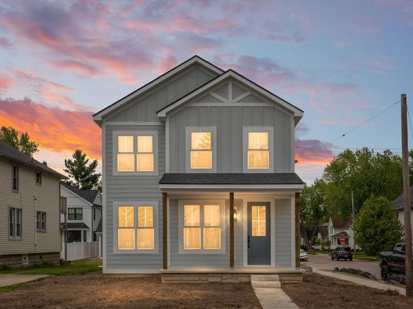 289 W Ann Arbor Trail, Unit 2, Plymouth, MI 48170