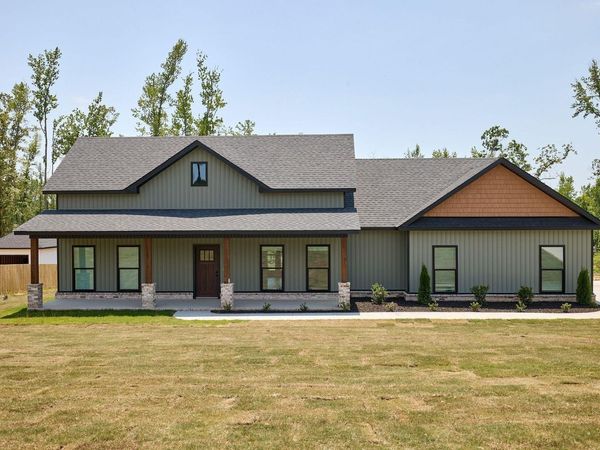 10581 W Miller Sardis Road, Bauxite, AR 72011