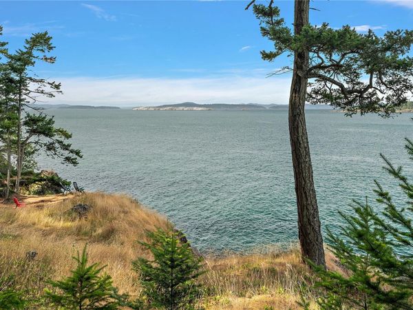 1324 Greenleaf Lane , Sidney Island, BC V8L 5Y9